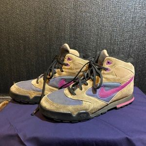 Vintage Nike Hiking Boots Tan Purple Size 10